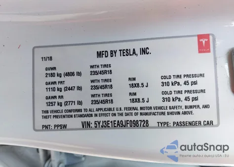 2018 Tesla Model 3 Long Range/Mid Range z USA, uszkodzony, nr VIN 5YJ3E1EA9JF098728